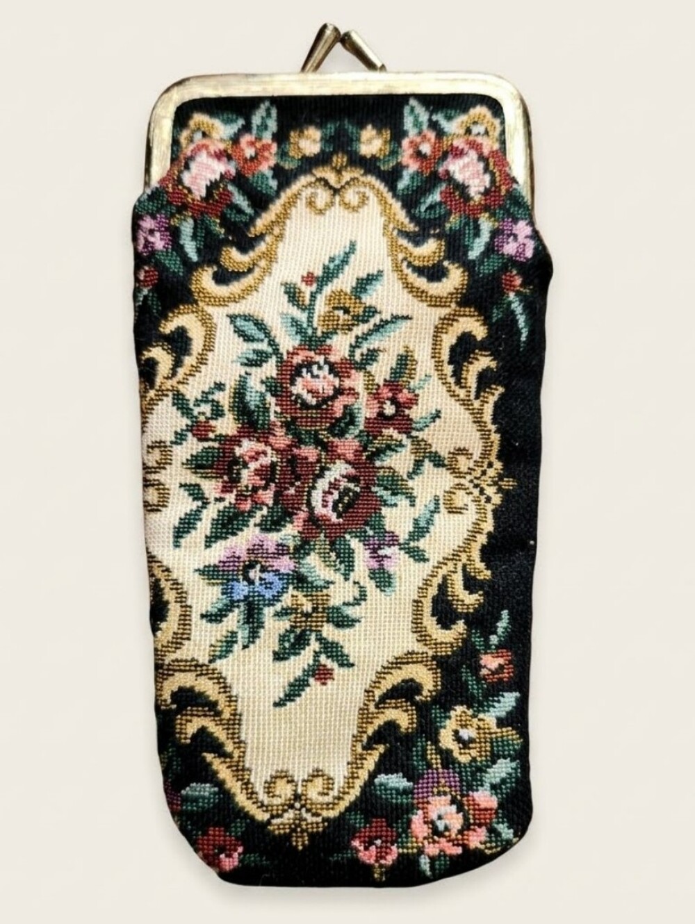 Vtg Made In Hong Kong Floral Tapestry Coin Purse